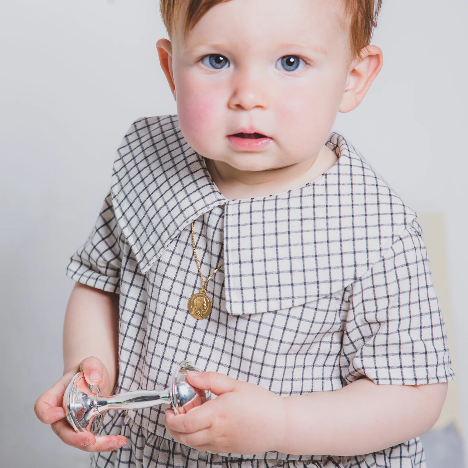 Médaille Vierge Perlée - Or Jaune 18ct 4 Médaille Vierge Perlée - Or Jaune 18ct – Image 2